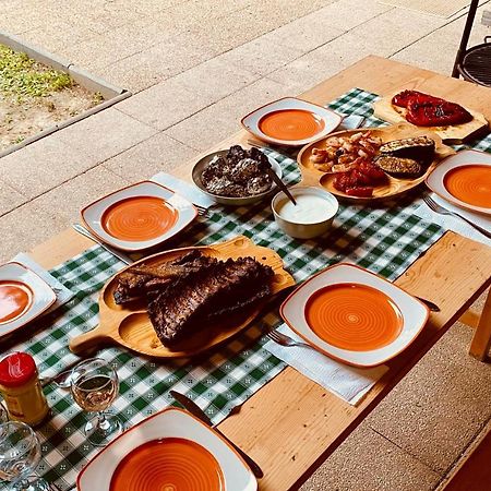 Platan Vendeghaz Villa Izvoare  Exteriör bild