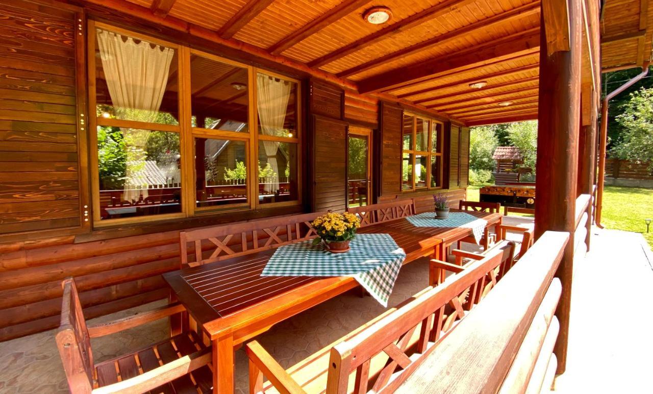 Platan Vendeghaz Villa Izvoare  Exteriör bild